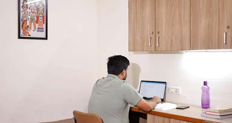Well Furnished Rooms