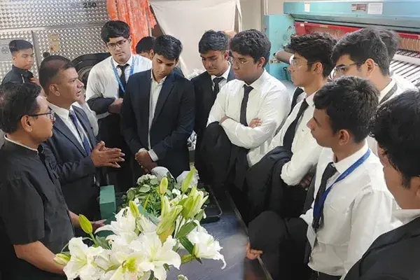 Workshop on Art of Stain Removal and Flower Arrangement